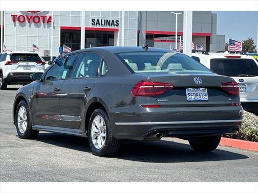 2018 Volkswagen Passat 2.0T S