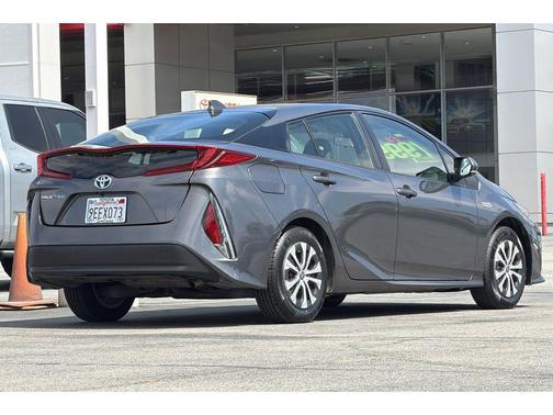Magnetic Gray Metallic 2022 Toyota Prius Prime LE