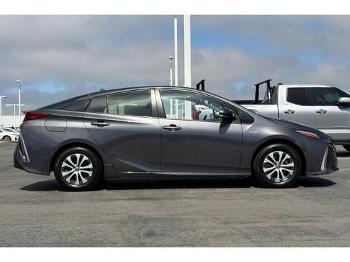Magnetic Gray Metallic 2022 Toyota Prius Prime LE