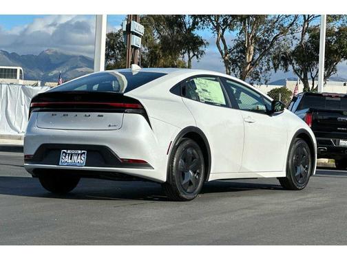 2024 Toyota Prius LE