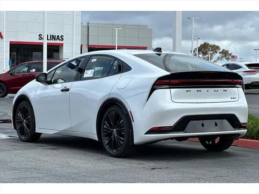 2025 Toyota Prius L