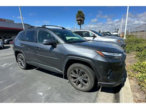 2022 Toyota RAV4 Hybrid XLE Premium