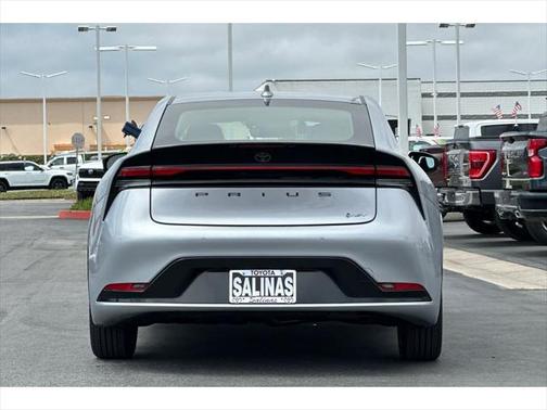 2025 Toyota Prius XLE