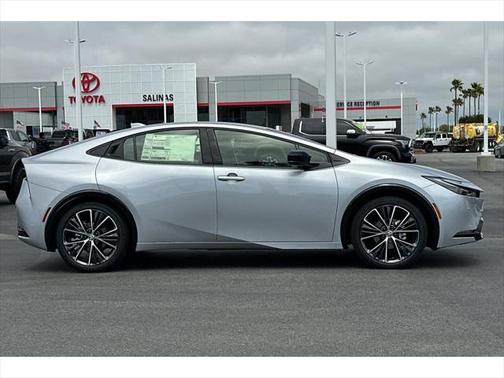 2025 Toyota Prius XLE
