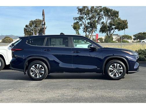 2026 Toyota Highlander Hybrid XLE