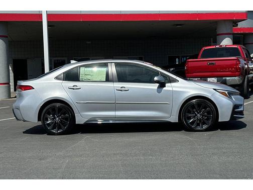 2024 Toyota Corolla Hybrid SE