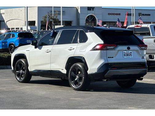 2019 Toyota RAV4 Hybrid SE