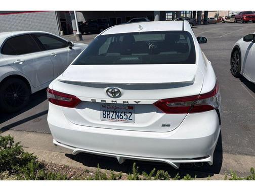 Super White 2020 Toyota Camry SE
