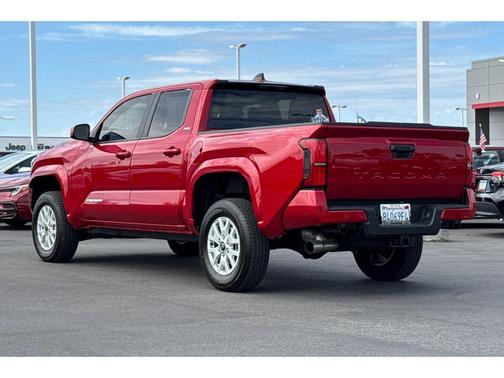 2025 Toyota Tacoma SR5