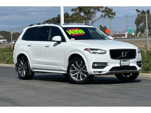 2017 Volvo XC90 T5 Momentum