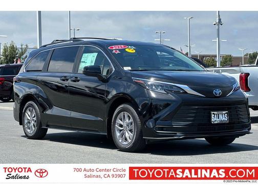 2025 Toyota Sienna LE