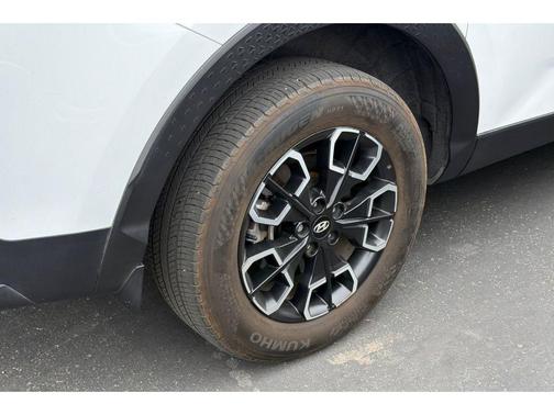 Ice White 2022 Hyundai SANTA CRUZ SEL
