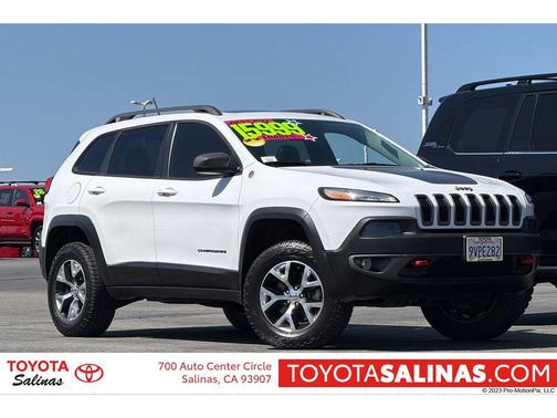 Bright White Clearcoat 2014 Jeep Cherokee Trailhawk
