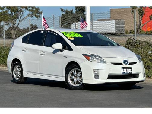 2010 Toyota Prius III