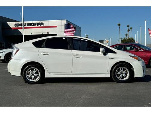2010 Toyota Prius III