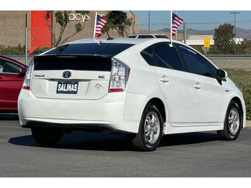 2010 Toyota Prius III