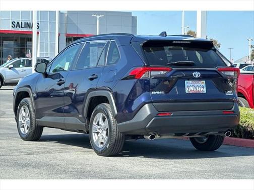 2022 Toyota RAV4 Hybrid XLE