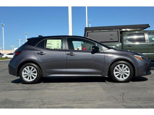Magnetic Gray Metallic/Midnight Black Metallic 2026 Toyota Corolla SE