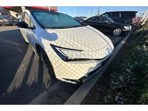 2024 Toyota Prius XLE