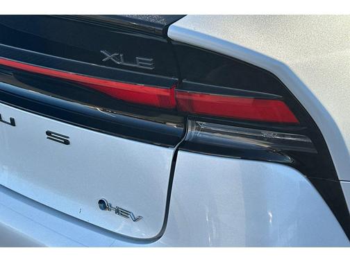 2024 Toyota Prius XLE