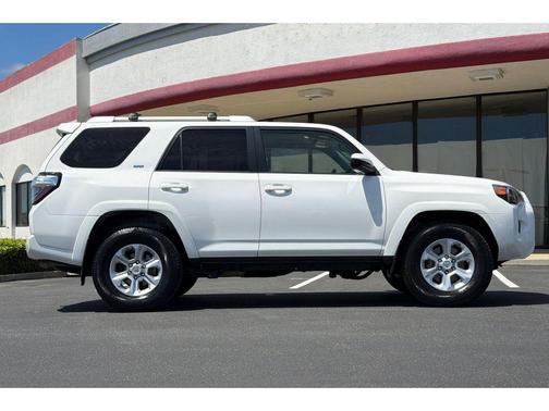Super White 2017 Toyota 4Runner SR5