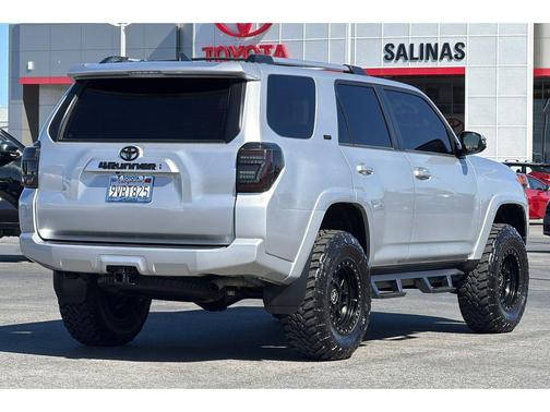 Classic Silver Metallic 2024 Toyota 4Runner SR5 Premium
