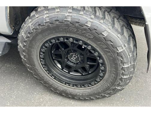 Classic Silver Metallic 2024 Toyota 4Runner SR5 Premium