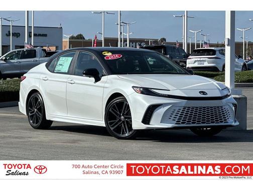 Wind Chill Pearl w/Midnight Black Metallic Roof 2026 Toyota Camry XSE