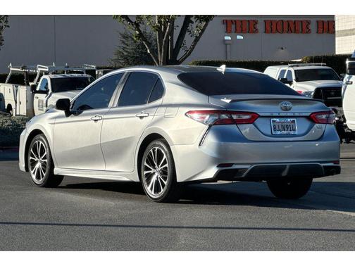 2019 Toyota Camry SE