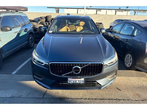 2018 Volvo XC60 T5 Momentum