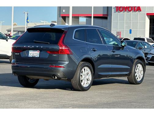 2018 Volvo XC60 T5 Momentum