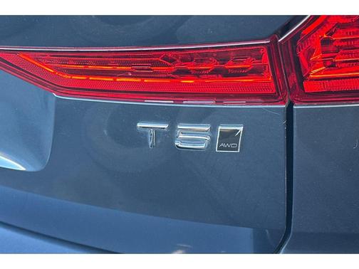 2018 Volvo XC60 T5 Momentum