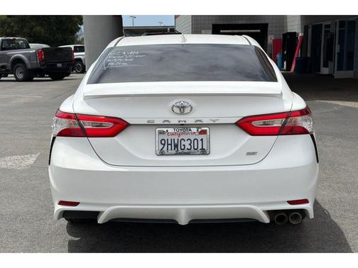 Super White 2020 Toyota Camry SE