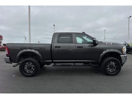 2024 RAM 2500 Tradesman Crew Cab 4x4 6'4' Box