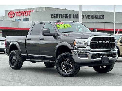 2024 RAM 2500 Tradesman Crew Cab 4x4 6'4' Box