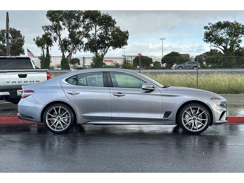 2024 Genesis G70 2.5T RWD