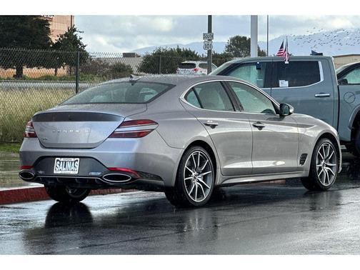 2024 Genesis G70 2.5T RWD