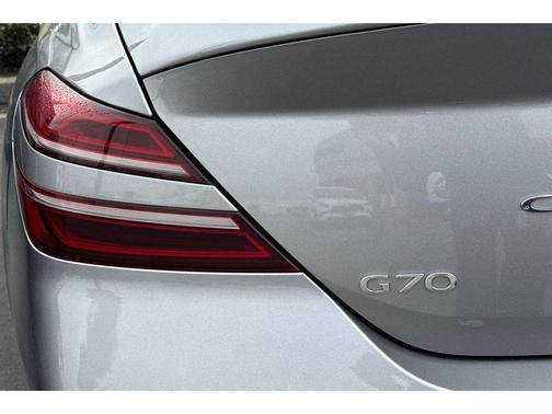 2024 Genesis G70 2.5T RWD