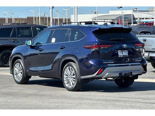 Blueprint 2026 Toyota Highlander Hybrid Platinum