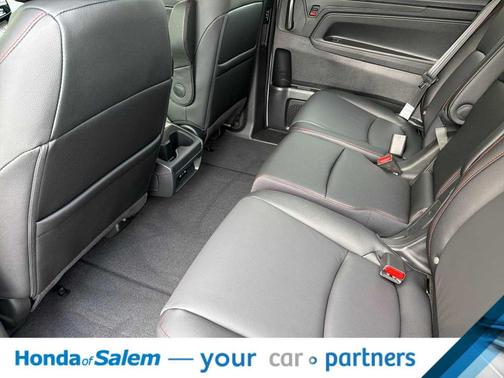 Platinum White Pearl 2026 Honda Odyssey Sport-L