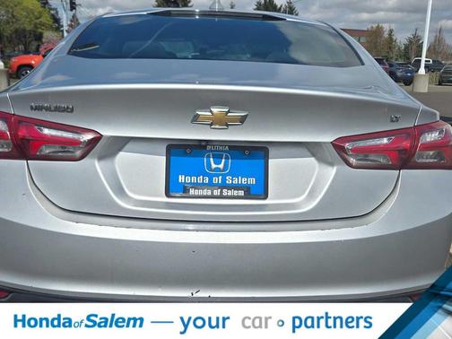 Silver Ice Metallic 2020 Chevrolet Malibu FWD LT