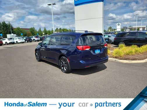 2020 Chrysler Pacifica Touring-L Plus