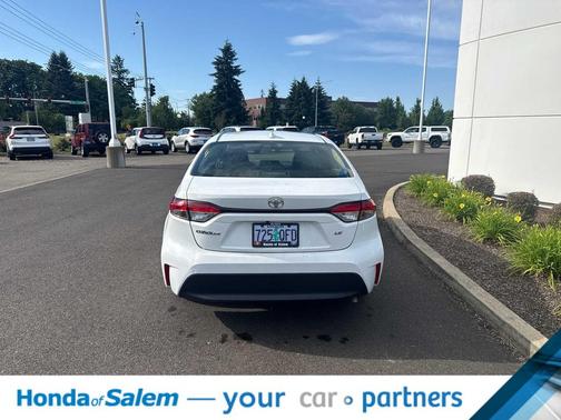 Ice Cap 2023 Toyota Corolla LE