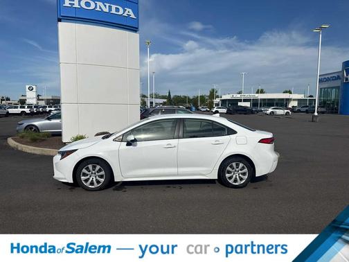 Ice Cap 2023 Toyota Corolla LE