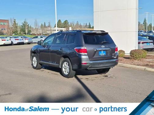 2012 Toyota Highlander SE