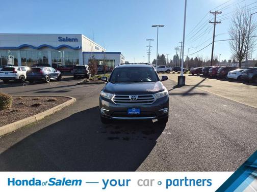 2012 Toyota Highlander SE