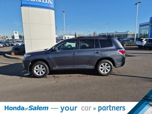 2012 Toyota Highlander SE