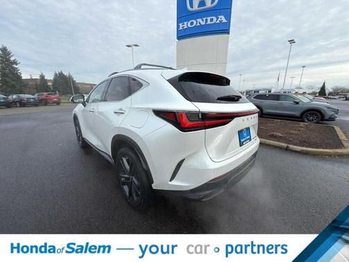 2023 Lexus NX 450h+ Luxury