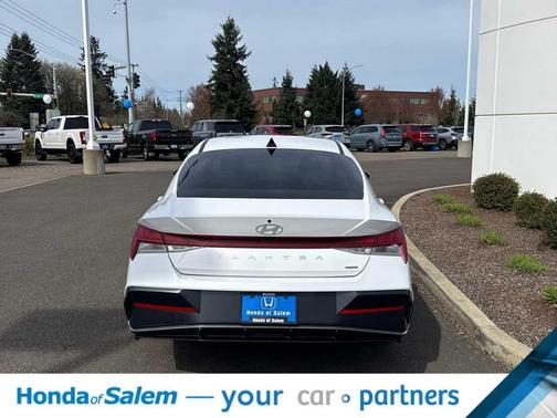 2025 Hyundai ELANTRA HEV Limited