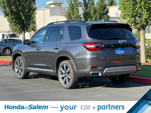 2025 Honda Pilot Touring 8-Passenger